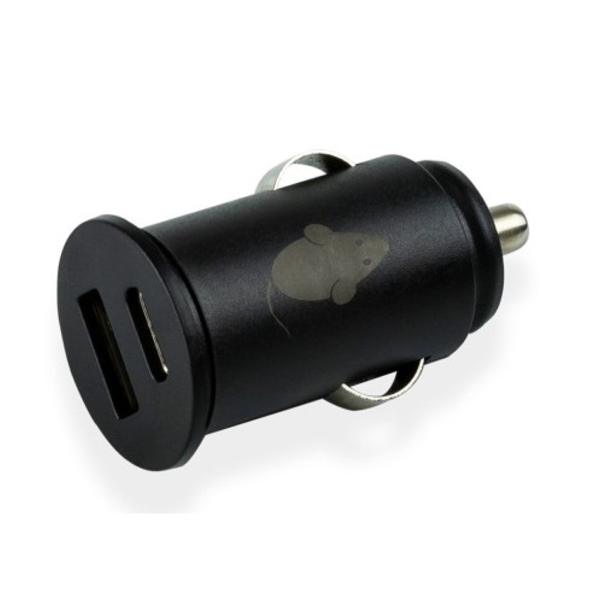 Adaptador vehicular de puertos USB y USB-C en color negro – Greenmouse