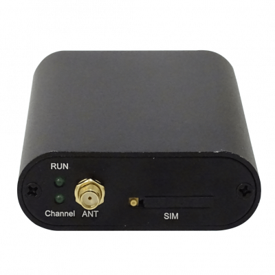 TG100 Gateway Celulink de ocasión con 1 conector SMA hembra, 1 ranura SIM GSM, 1 puerto LAN e incluye transformador de 12 VCC