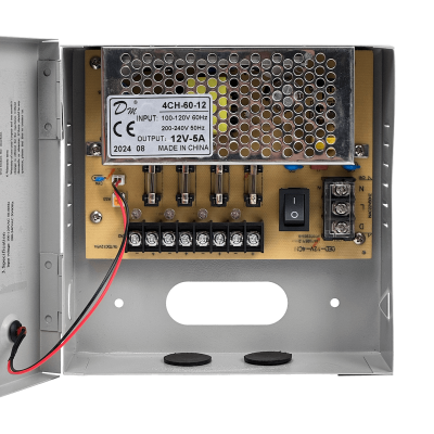 F12-5T 60W 12VDC 5A 4-Salida Gabinete-llave Piloto 100-240VAC Fuente Poder