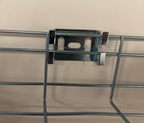 ESCAM-F LINKCHIP Soporte de Pared 77x45x20mm para Bandeja Tipo Canastilla de Malla de Alambre