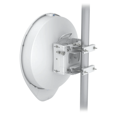AF60-XR UBIQUITI 60GHz/57-71 2,5Gbps 15km 1-10G 1-SFP+10G Respaldo-5GHz incluye48V GPS