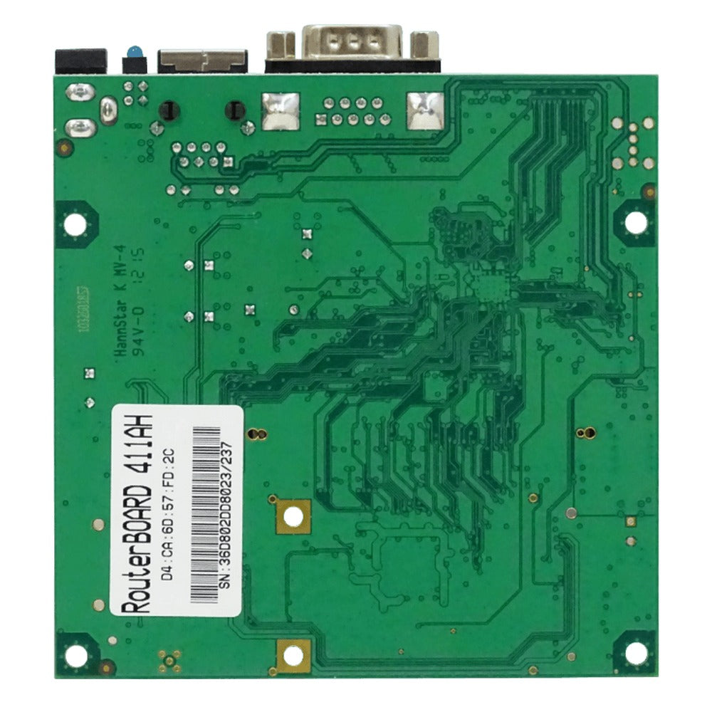 Router RB411AH MIKROTIK con procesador de 680MHz, memoria RAM de 64MB, licencia nivel 4, un puerto 10/100 y una ranura MiniPCI, requiere fuente de alimentación externa