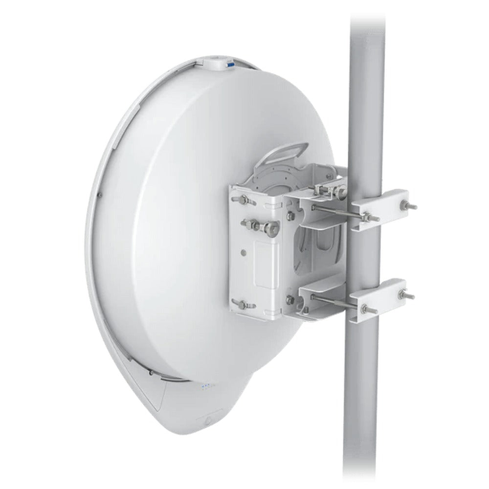 AF60-XR-LIQ UBIQUITI USADO Radio 60GHz (57-71GHz), 2.5Gbps, Alcance 15km, Puerto 1-10G y 1-SFP+10G con Respaldo 5GHz, Incluye 4