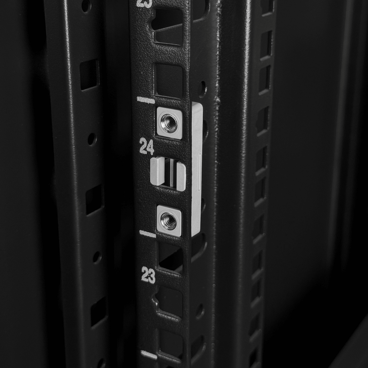 URACK-PM. UI 1 unidad Adaptador URACK para armario rack estándar de 19 pulgadas 1U UACC-RACK-PM-KIT. UBIQUITI