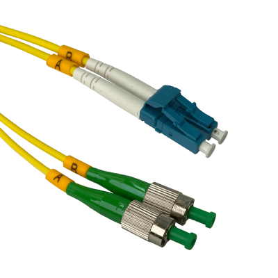 JFSHL3. Cable puente de fibra óptica dúplex monomodo SM de 3 metros con conectores FC/APC a LC/UPC, núcleo de 9/125 µm y cubierta de 3 mm