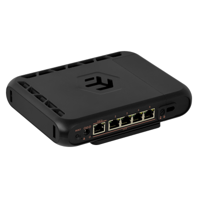 HAP-BE3 MIKROTIK Punto de acceso WiFi 7 con 5 puertos de 2,5 Gbps, estándar BE9300, bandas 2,4/5/6 GHz, ranura MicroSD, 2 puertos USB-A, 1 puerto USB-C e incluye fuente de 24 V