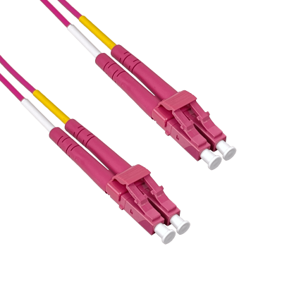 JF4LL30U UBIQUITI. Cable puente de fibra óptica multimodo MM dúplex OM4 de 30 metros con conectores LC a LC, cubierta LSZH de 2 mm