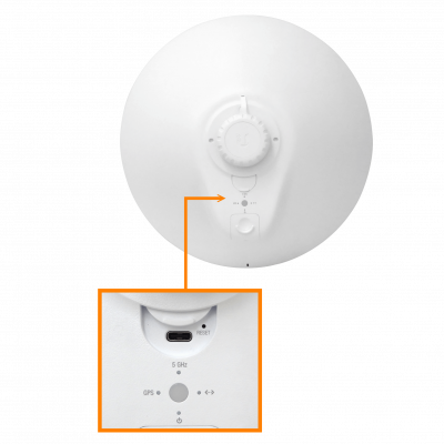 LTU-PRO UBIQUITI Antena 24dBi Banda 4,9-6,2GHz Respaldo 2,4GHz Apertura 14x14º Puerto 10/100/1000 Incluye Alimentador 24V Potencia 22dBm Ancho de Banda 10-50MHz