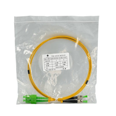JFSAU1. Latiguillo de fibra monomodo dúplex SC/APC a ST/APC de 1 metro, núcleo/revestimiento 9/125 µm, diámetro 3 mm