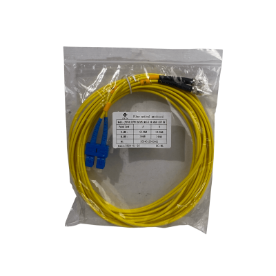 JFSTC5. Cable puente de fibra óptica monomodo dúplex SM de 5 metros con conectores ST/UPC a SC/UPC, diámetro de 3 mm y núcleo/revestimiento 9/125 µm