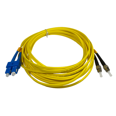 JFSTC5. Cable puente de fibra óptica monomodo dúplex SM de 5 metros con conectores ST/UPC a SC/UPC, diámetro de 3 mm y núcleo/revestimiento 9/125 µm
