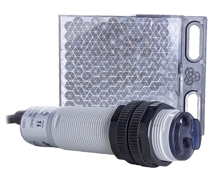 Sensor fotoeléctrico retroreflectivo 2M de distancia M18 grado IP66 serie P18R - AC 90~250VAC (NA) - M12