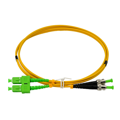 JFSAU1. Latiguillo de fibra monomodo dúplex SC/APC a ST/APC de 1 metro, núcleo/revestimiento 9/125 µm, diámetro 3 mm