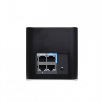 ACB-AC UBIQUITI Router airCube con puerto WAN, 3 puertos LAN 10/100/1000, WiFi AC867 5GHz y N300 2,4GHz con antena de 4dBi e inyector 24V incluido
