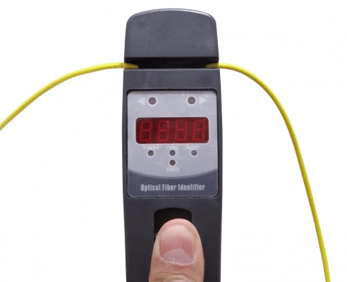 AFI-400 Detector InGaAs Monomodo -10 a +50dBm 800-1700nm 270Hz 1-2KHz 0,2-3,0mm Requiere 2 Pilas AA