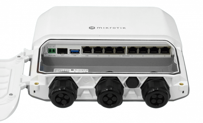 RB5009UPR+S+OUT MIKROTIK IP66 7-1000-PoE 1-2500-PoE-in 1-SFP+10G USB L5 DC-2p Exterior