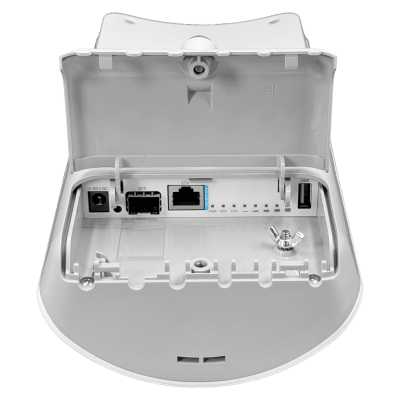 MANTBOX-AX-15S MIKROTIK 2,4/5GHz 1 puerto 1000 1 ranura SFP 12/15dBi incluye24V L22UGS-5HAXD2HAXD-15S