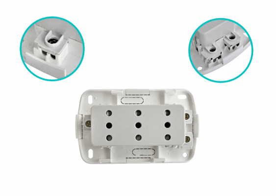 ENCHUFE-3 KALOP Adaptador Triple Superficie Blanco con Puesta a Tierra Tekna KS39673
