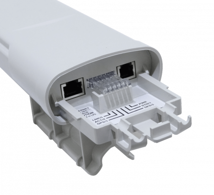 PMP450-51 CAMBIUM Suscriptor 9dBi 5GHz 4mbps 55x55º 1-100 req-24V IP55 C054045C001B