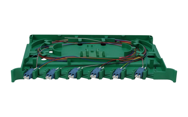 ODF-L Bandeja de distribución óptica para 12 conectores LC/UPC con pigtails monomodo SM y acopladores incluidos