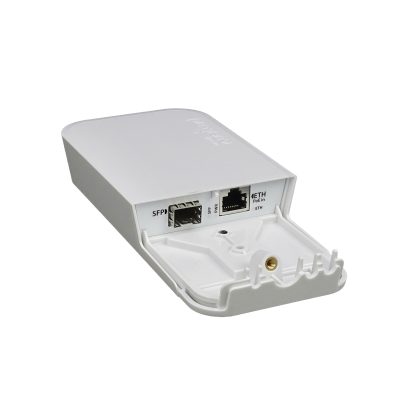 RBFTC11 MIKROTIK 1-SFP 1-1000 PoE-ENTRADA/12-57V/AF-AT Intemperie incluye-24V 10/100/1000