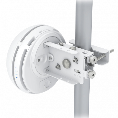 AF60-HD UBIQUITI Radio 60GHz 57-66GHz 1 Puerto 10G 1 Puerto SFP+10G 6Gbps 2km incluye 48V 189mm GPS
