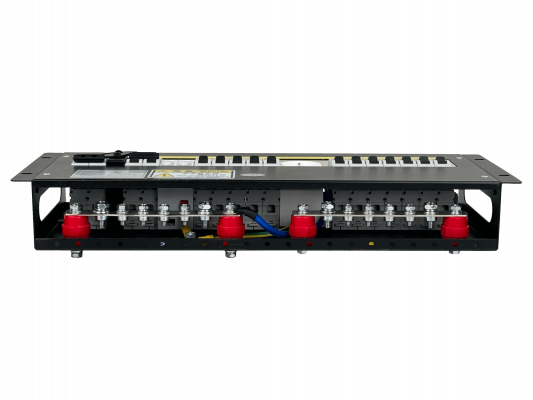 PD-AC63-32DC 63A 1-Fase Sistema de Transferencia Manual 5-salidas-AC 1-SchukO 7-salidas-DC Bastidor 4U