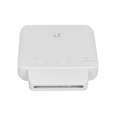 USW-FLEX Switch UBIQUITI de 1 puerto con 5 salidas 1000Base-T PoE (requiere 1 entrada PoE) con presupuesto máximo de 46W totales para uso exterior, necesita alimentación af/bt+