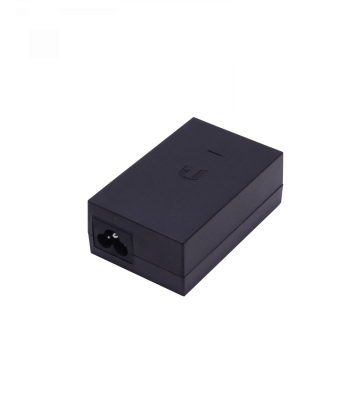 POE-24-24W UBIQUITI 10/100 24VDC 24W Inyector PoE 1A necesita-cable-C5