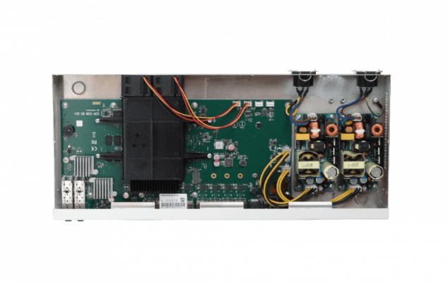 CCR1036-8G-2S+LIQ. REACONDICIONADO MIKROTIK puertos SFP+ 2-Gigabit 8 puertos-1000 incluye-Conexión 36-1,2GHz 1-conector USB interfaz RS232-DB9 versión L6 4G