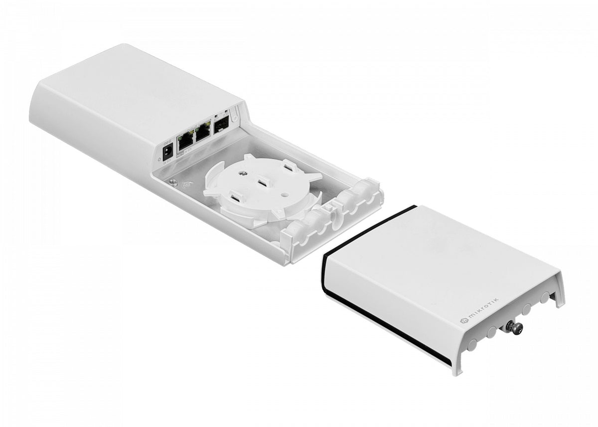 FTC21 MIKROTIK 2-1000(1-PoE-In) 1-SFP-2,5GMedio Converter IP55 inc-48Vdc
